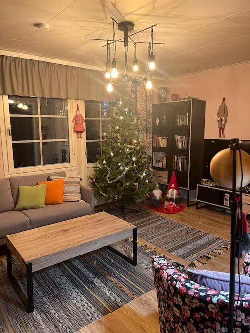 Cozy House Close To Santavillage Рованиеми Екстериор снимка
