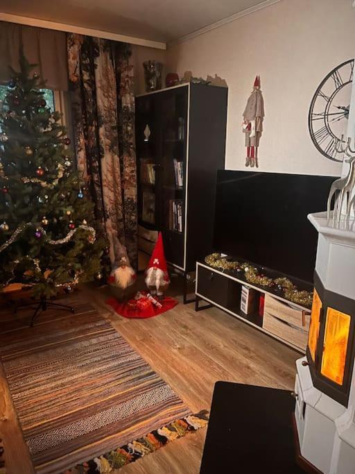 Cozy House Close To Santavillage Рованиеми Екстериор снимка