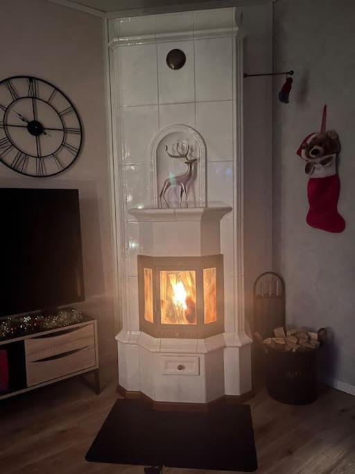 Cozy House Close To Santavillage Рованиеми Екстериор снимка