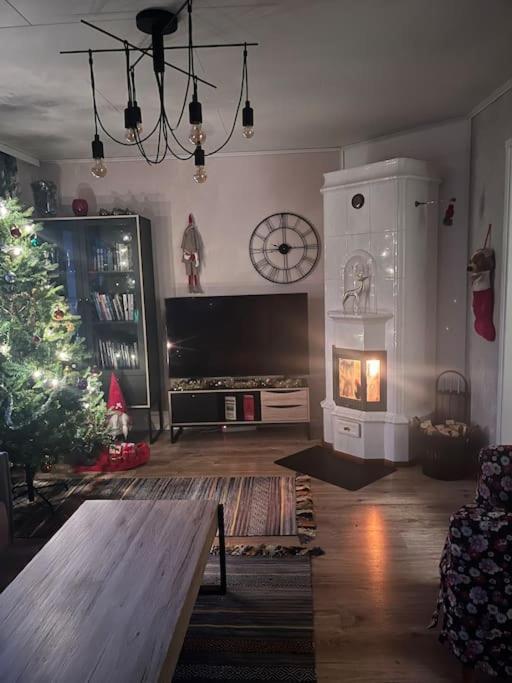Cozy House Close To Santavillage Рованиеми Екстериор снимка